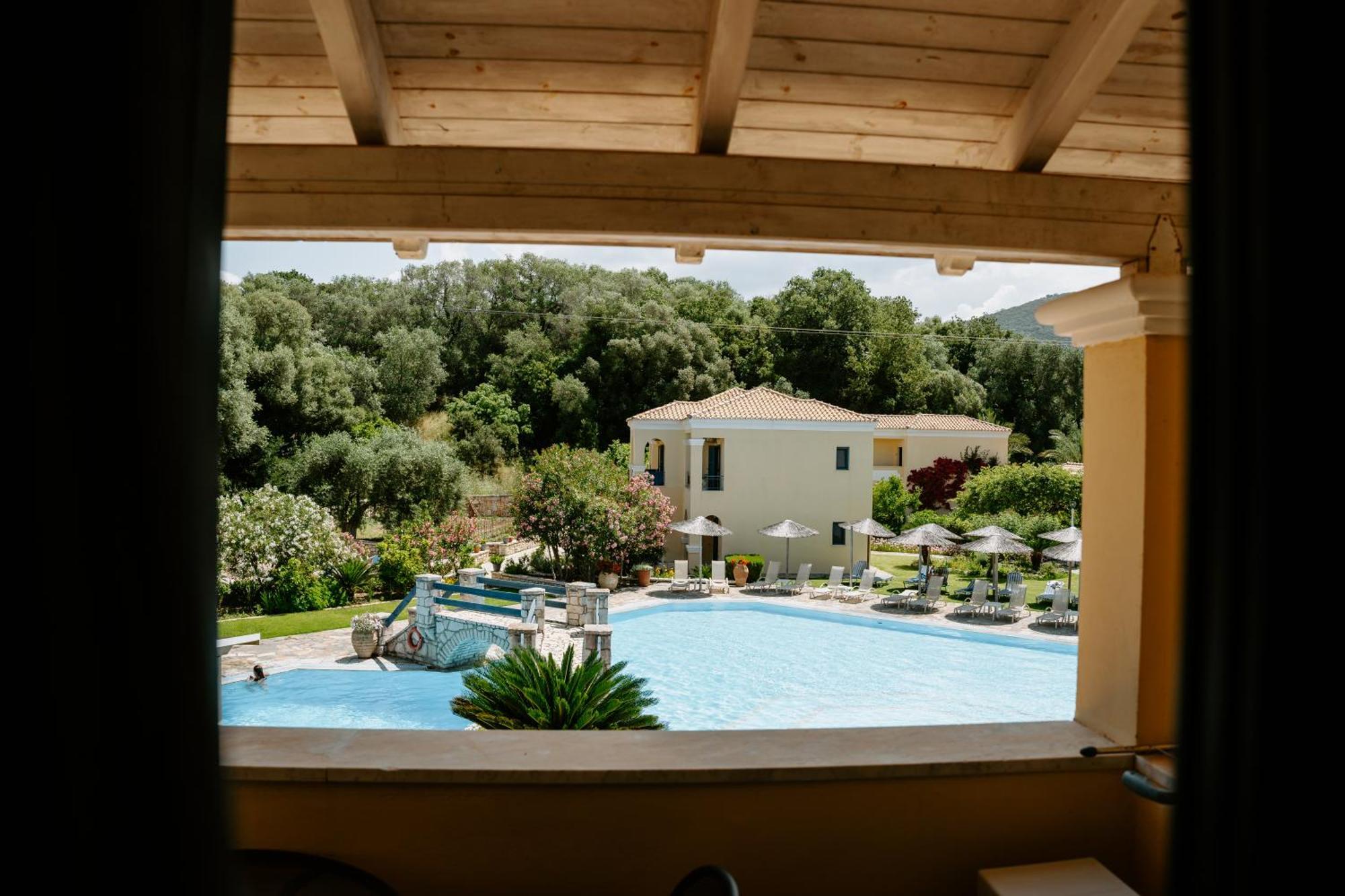 Karavostasi Beach Hotel Perdika  Exterior foto